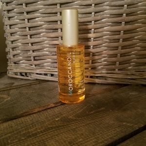 Moroccan dry body oil.